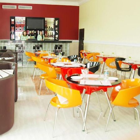 Milestone Hotel Ogombo Kültér fotó