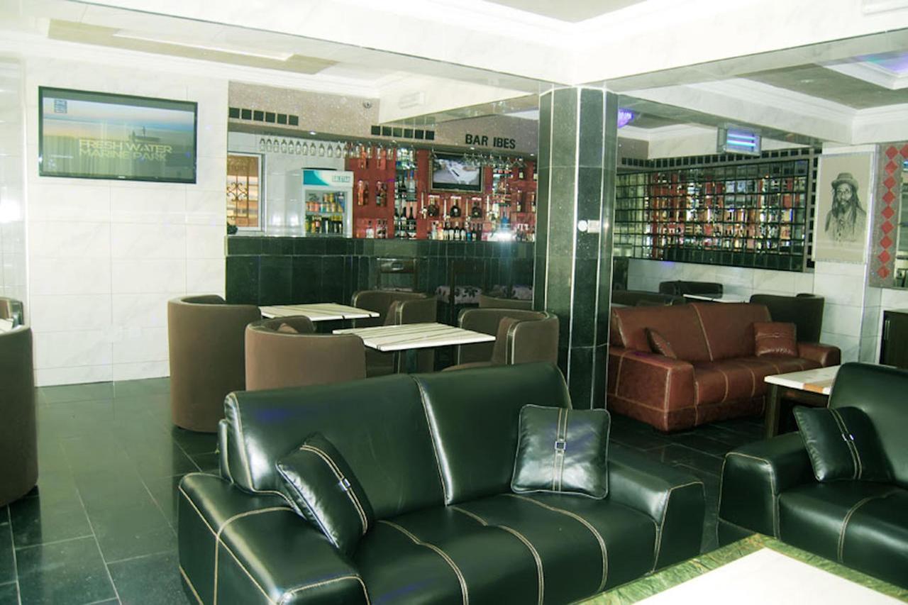 Milestone Hotel Ogombo Kültér fotó
