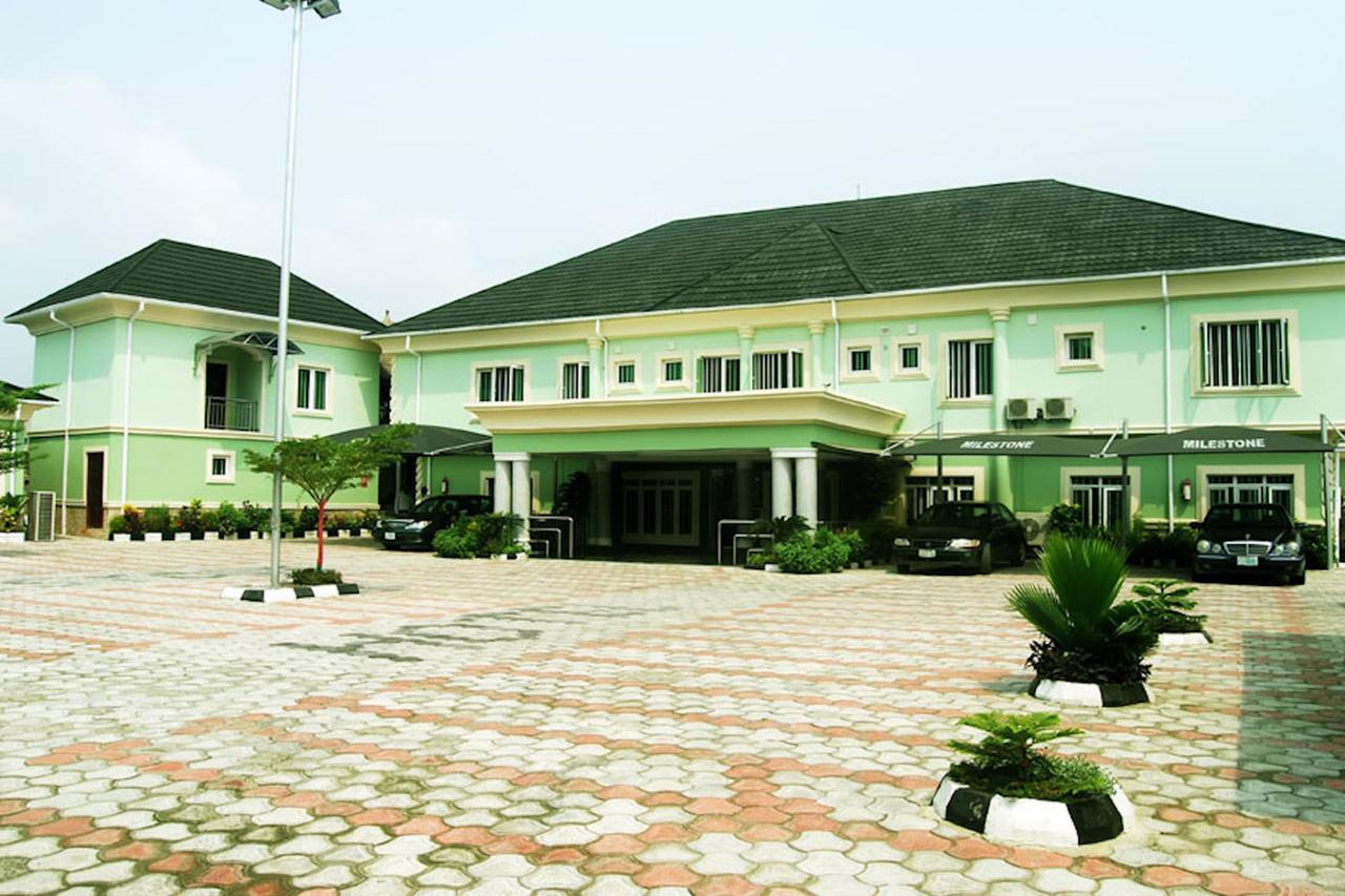 Milestone Hotel Ogombo Kültér fotó