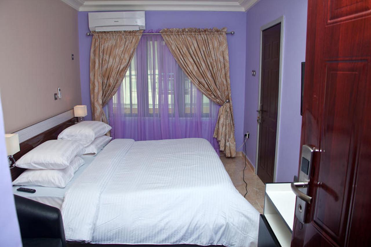Milestone Hotel Ogombo Kültér fotó