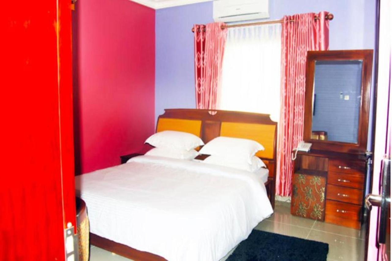 Milestone Hotel Ogombo Kültér fotó