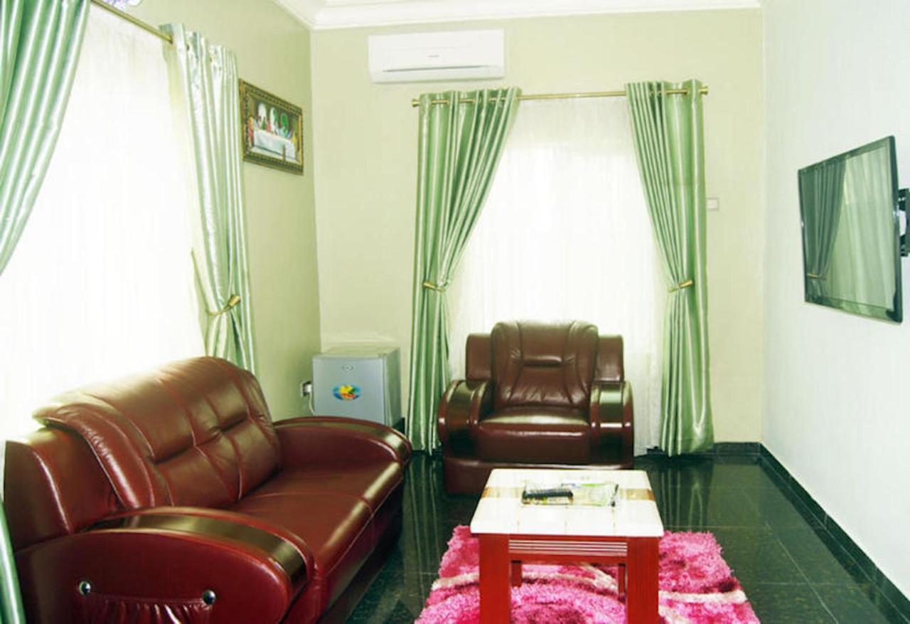 Milestone Hotel Ogombo Kültér fotó